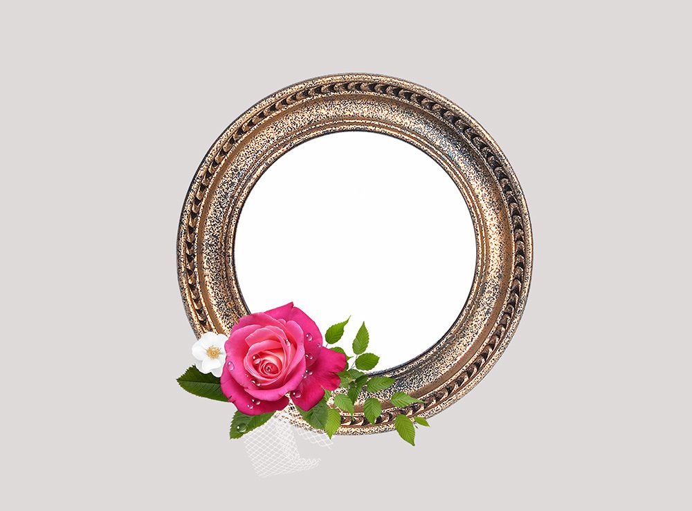 19-round-photo-frame-mockup