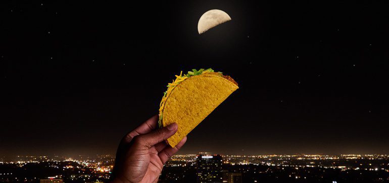 Example of Taco Bell's best marketing moments of May featuring a moon that resembled the shape of a Taco